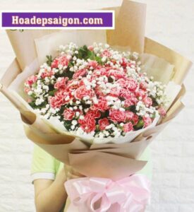 Bó hoa cẩm chướng cho cô nàng xinh đẹp